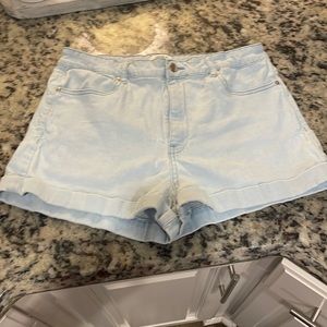 Forever 21 light wash jean shorts size US 31